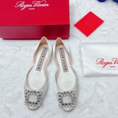 Roger Vivier flat shoes